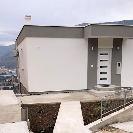 מוסטר Apartman Keman מראה חיצוני תמונה