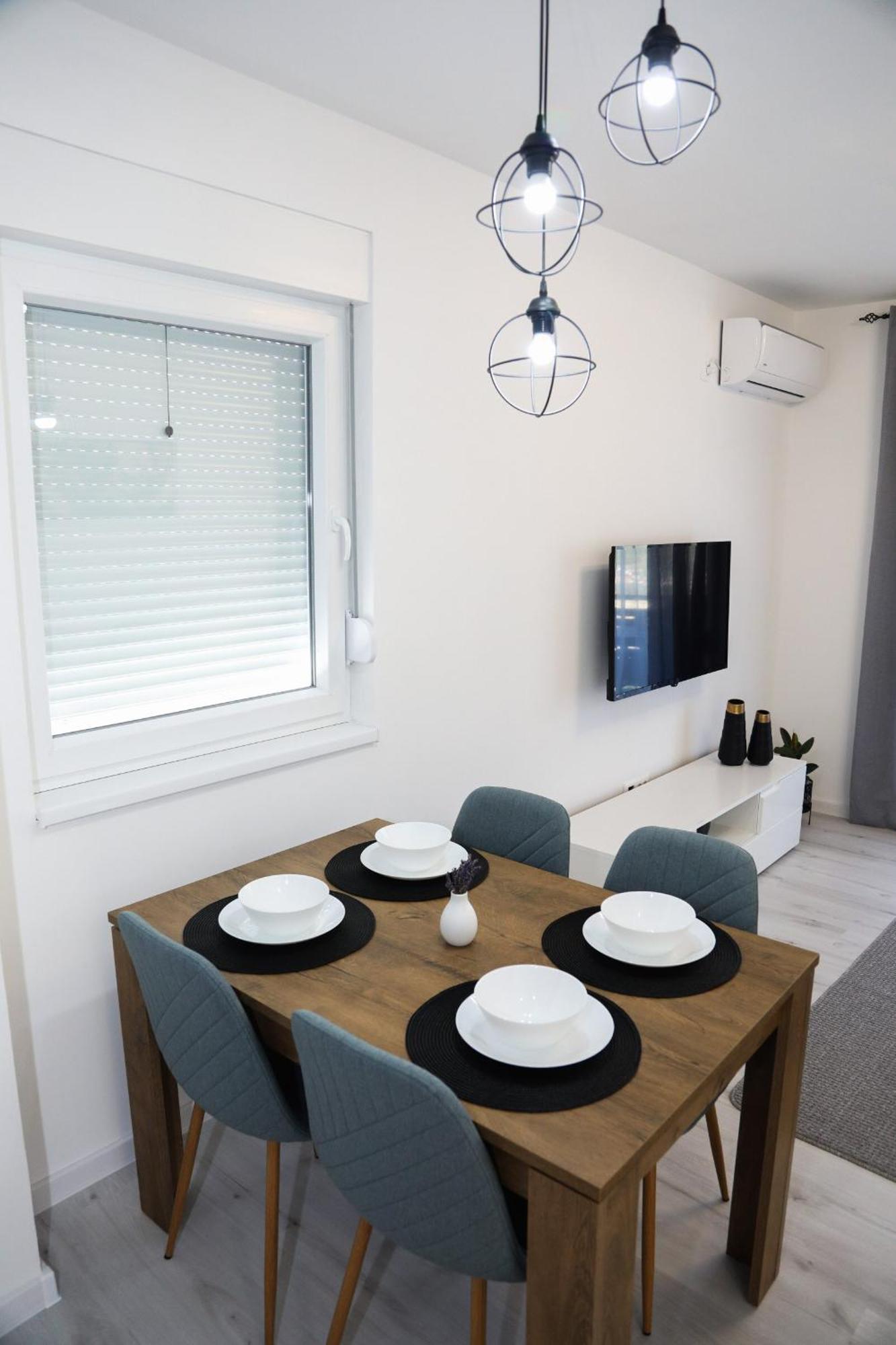 מוסטר Apartman Keman מראה חיצוני תמונה