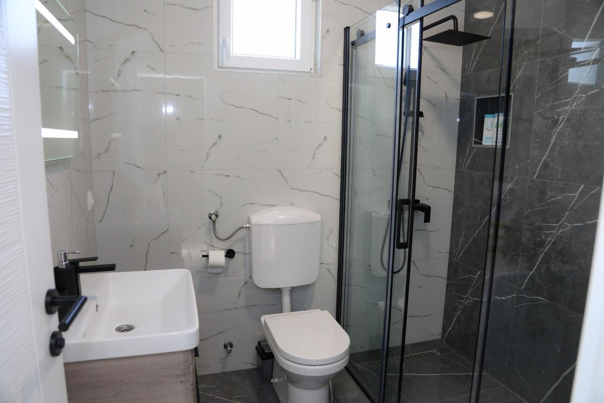 מוסטר Apartman Keman מראה חיצוני תמונה