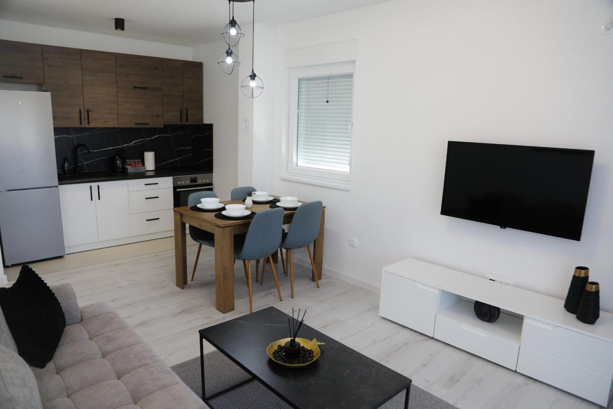מוסטר Apartman Keman מראה חיצוני תמונה